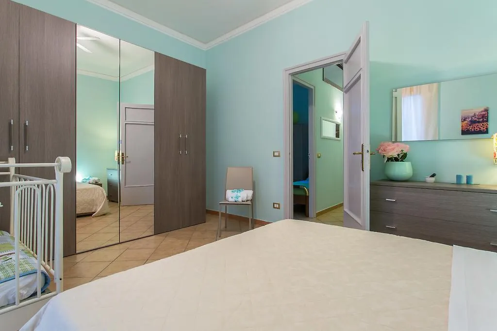 Casetta Tiffany Mondello 0*,  Italia